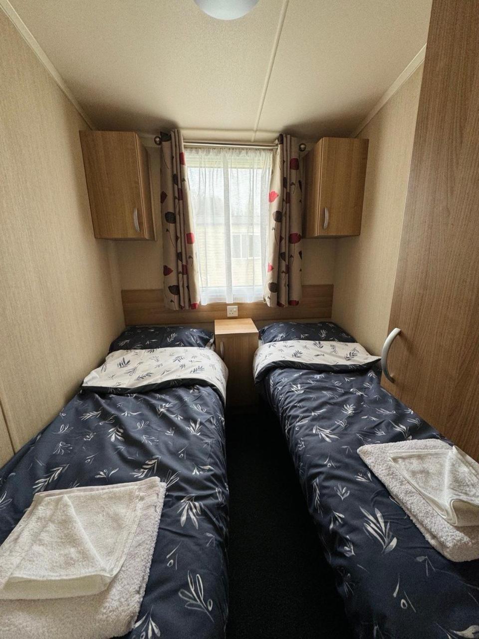 Relax & Dream Hotel Port Seton Bagian luar foto